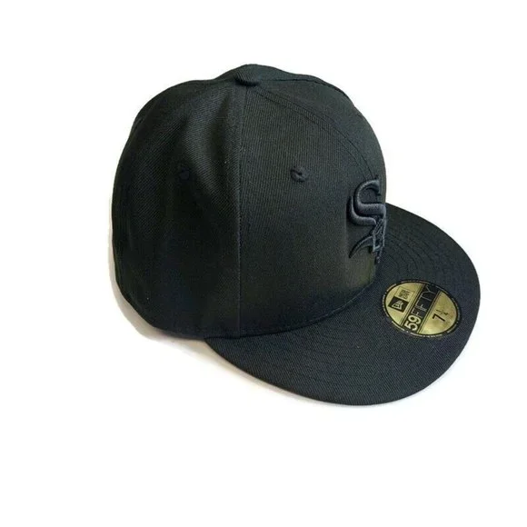 59Fifty New Era Size 7 1/4 Chicago White Sox Fitted Hat Cap Basic Black On Black - Picture 3 of 7